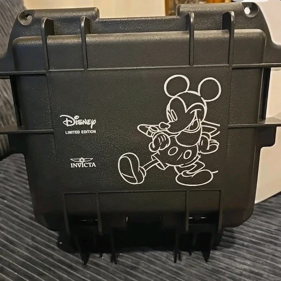 Invicta Disney Subaqua Mens 50mm Limited Gold Chrono Watch 23283 RARE With Case - Picture 6 of 6